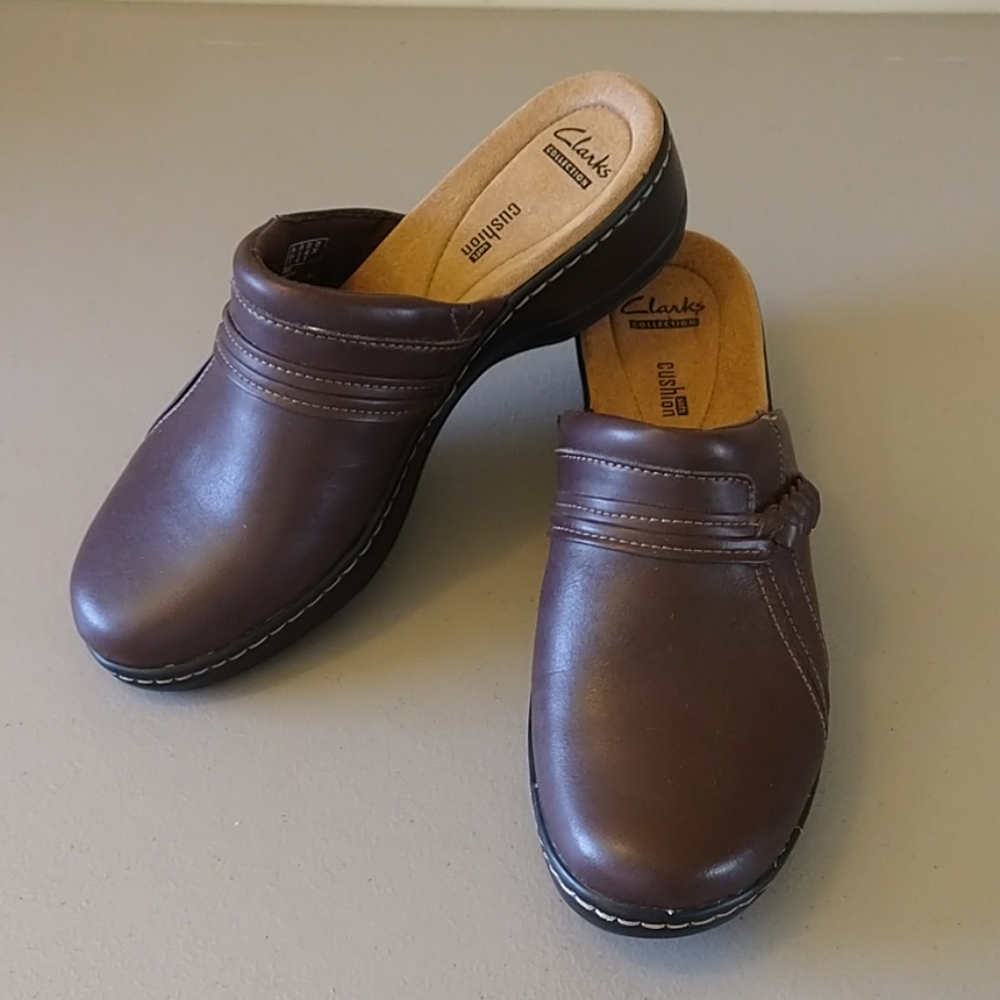 Women's clarks mule size 9 comfort shoe brown